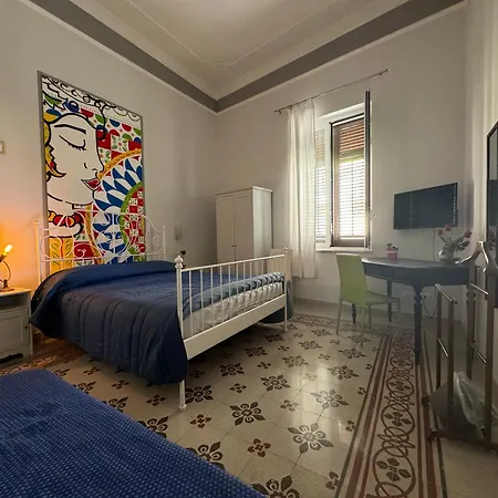 Kalsa Affittacamere 2*